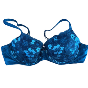 Victorias Secret Body By Victoria Lined Demi Lace Bra Size 38C